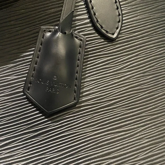 Elegant Black Women's Tote Bag - Picture 6 of 8